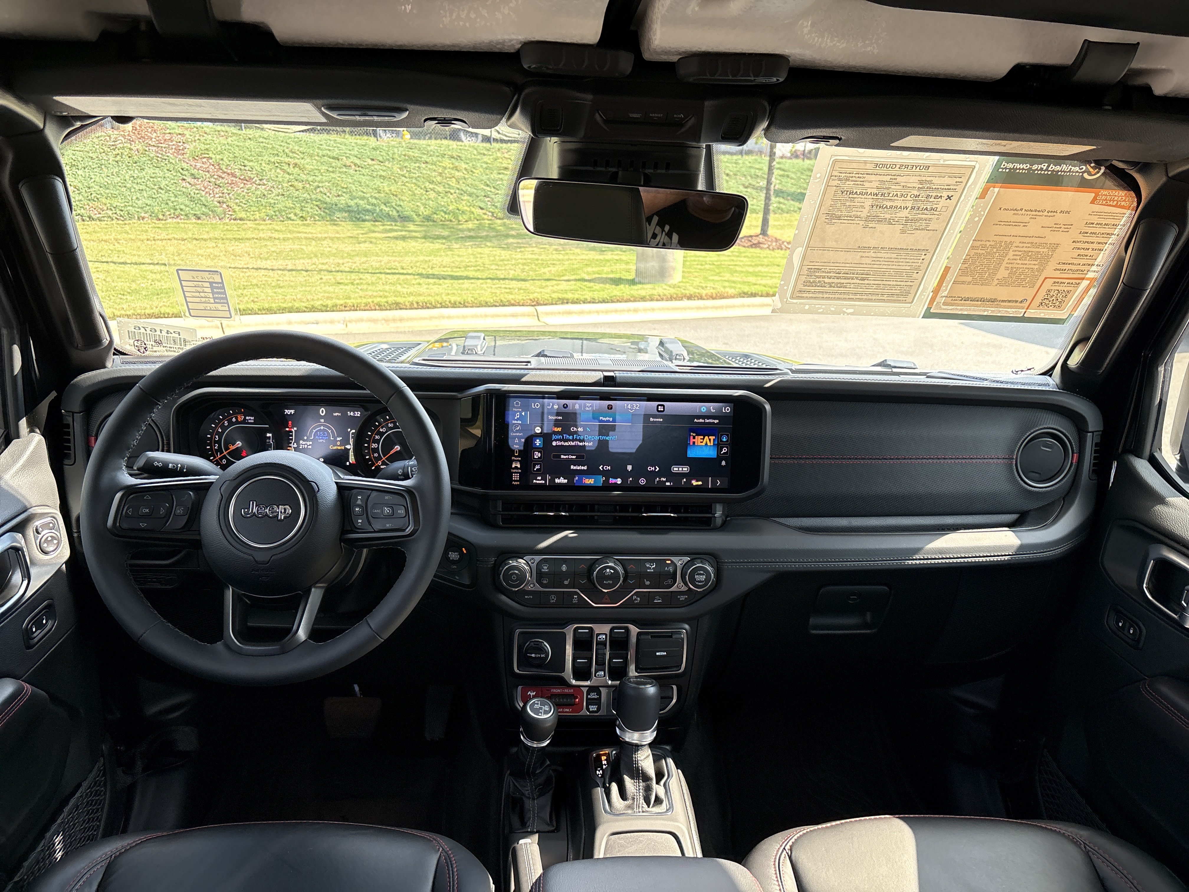 Used 2026 Jeep Gladiator Rubicon AWD/4WD image 19