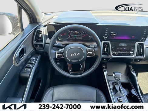 Used 2023 Kia Sorento S w/ Panoramic Sunroof Package image 17