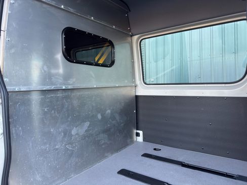 Used 2023 Mercedes-Benz Sprinter 2500 image 33