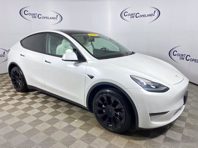 Used 2021 Tesla Model Y Long Range AWD/4WD image 1