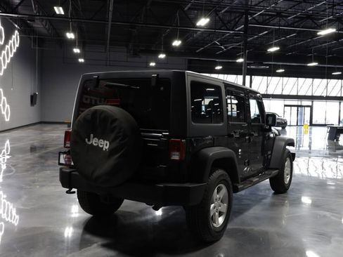 Used 2014 Jeep Wrangler Unlimited Sport w/ Quick Order Package 24S AWD/4WD image 7