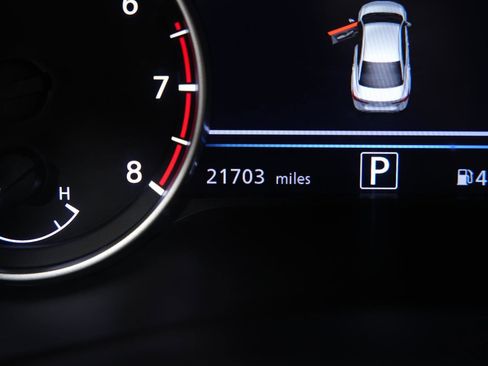 Used 2024 Nissan Sentra SV image 28