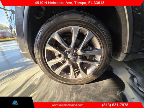 Used 2018 Jeep Grand Cherokee Limited w/ Luxury Group II image 33