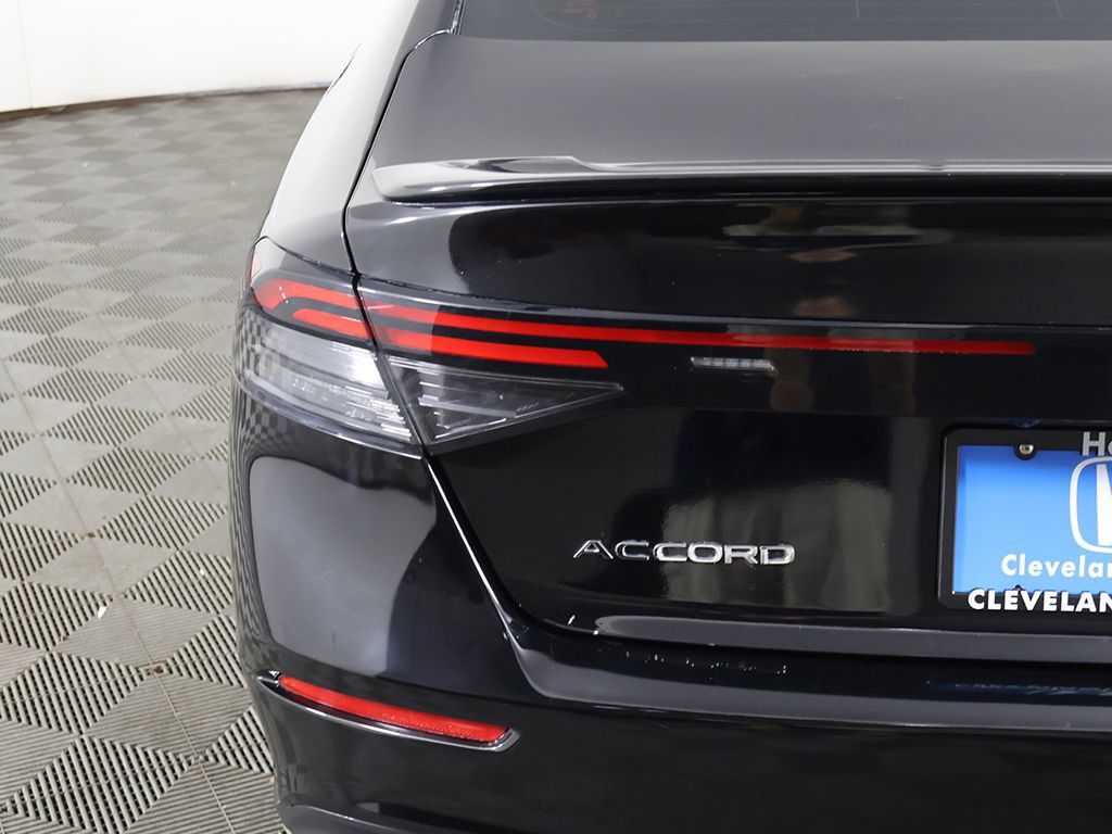 Used 2023 Honda Accord Sport image 13