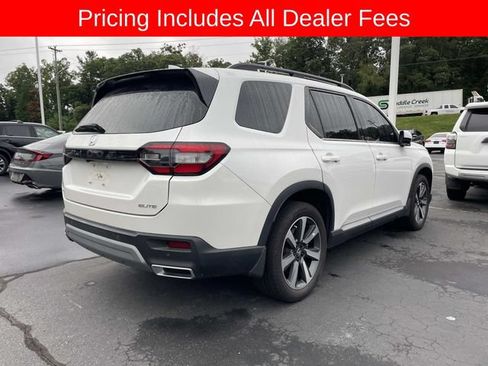 Used 2023 Honda Pilot Elite image 9
