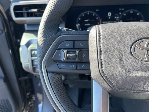 New 2025 Toyota Tacoma TRD Off-Road AWD/4WD image 19