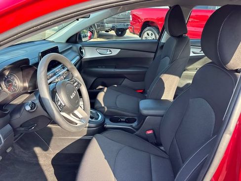 Used 2024 Kia Forte LXS w/ LXS Technology Package FWD image 6