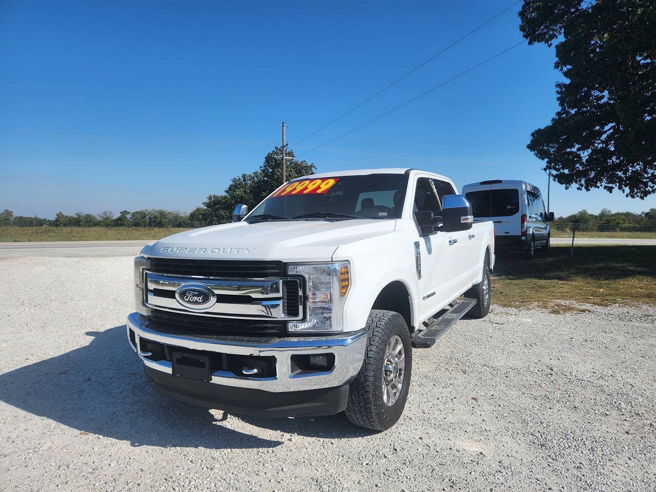 Used 2018 Ford F250 XLT w/ XLT Premium Package AWD/4WD image 1