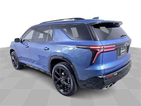 Used 2024 Chevrolet Traverse RS image 6