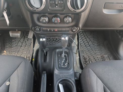 Used 2017 Jeep Wrangler Unlimited Sport w/ Quick Order Package 24S image 18