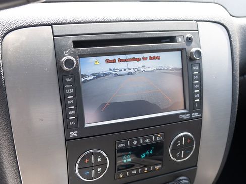 Used 2014 Chevrolet Silverado 3500 LTZ AWD/4WD image 3