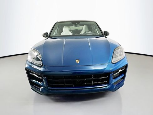 New 2025 Porsche Cayenne GTS image 6
