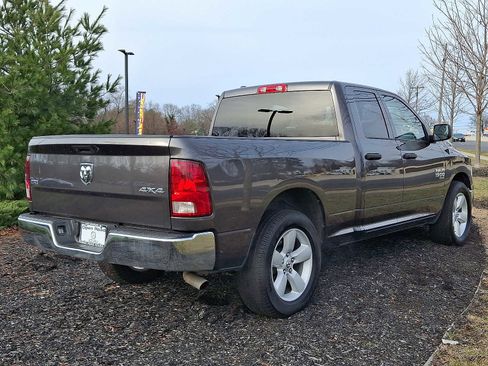Used 2024 RAM 1500 Classic SLT image 6
