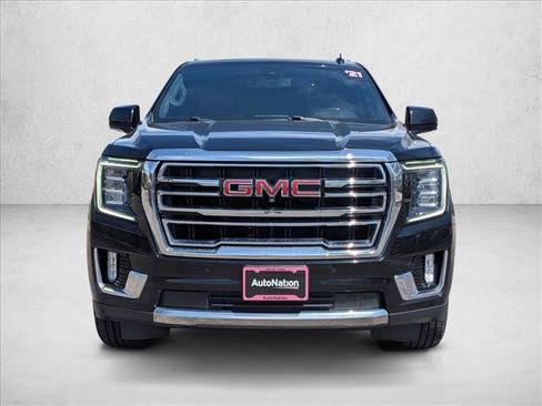 Used 2021 GMC Yukon SLT w/ SLT Luxury Plus Package AWD/4WD image 2