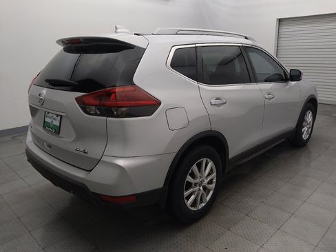 Used 2019 Nissan Rogue S w/ Special Edition Package FWD image 9