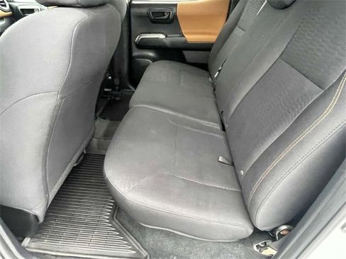 Used 2017 Toyota Tacoma SR5 image 13