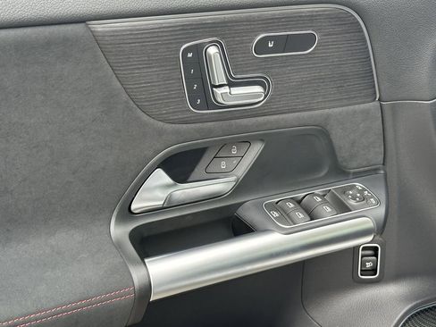 New 2026 Mercedes-Benz GLA 35 AMG 4MATIC image 12