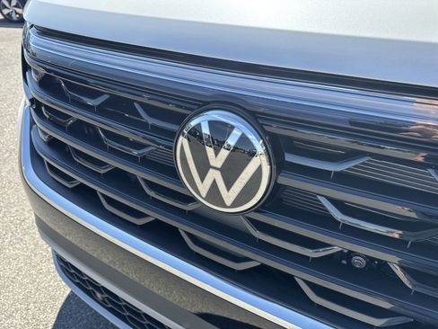 New 2026 Volkswagen Atlas Cross Sport SEL image 30