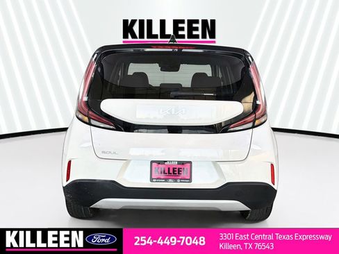 Used 2025 Kia Soul LX w/ LX Technology Package FWD image 8