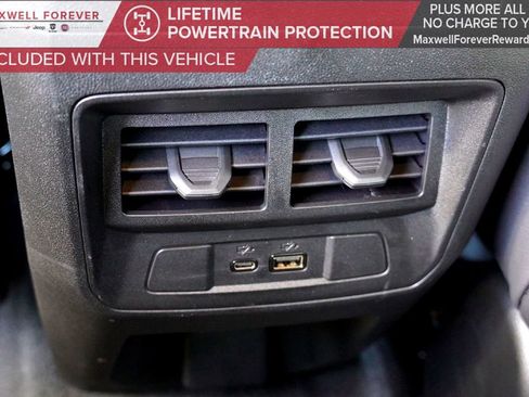 Used 2024 GMC Canyon AT4 w/ AT4 Premium Package image 27