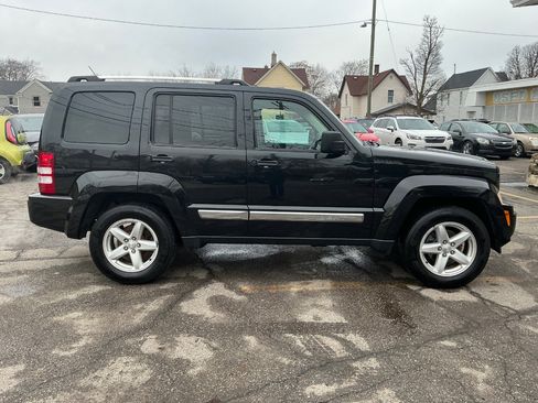 Used 2012 Jeep Liberty Limited image 2