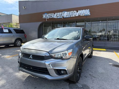 Used 2017 Mitsubishi Outlander Sport ES image 1