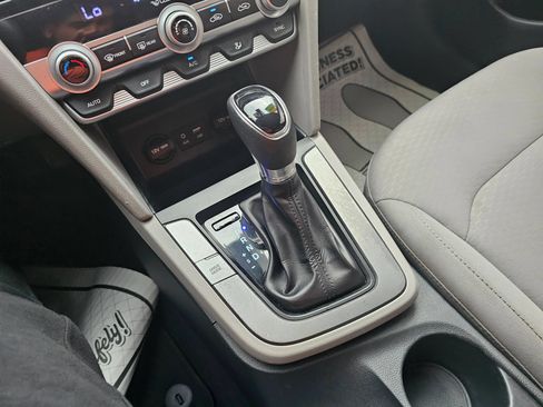 Used 2020 Hyundai Elantra SEL FWD image 28