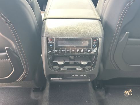 New 2026 Jeep Grand Cherokee Summit AWD/4WD image 15