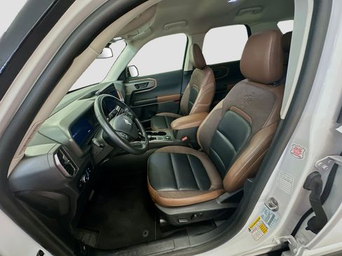 Used 2025 Ford Bronco Sport Outer Banks AWD/4WD image 13