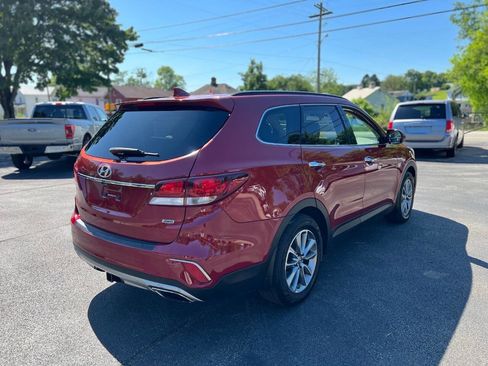 Used 2017 Hyundai Santa Fe SE AWD/4WD image 5