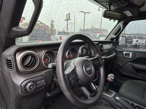 Used 2018 Jeep Wrangler Unlimited Sport AWD/4WD image 15