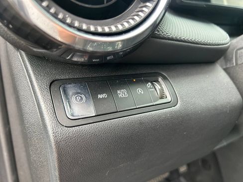Used 2026 Chevrolet Equinox LT AWD/4WD image 20