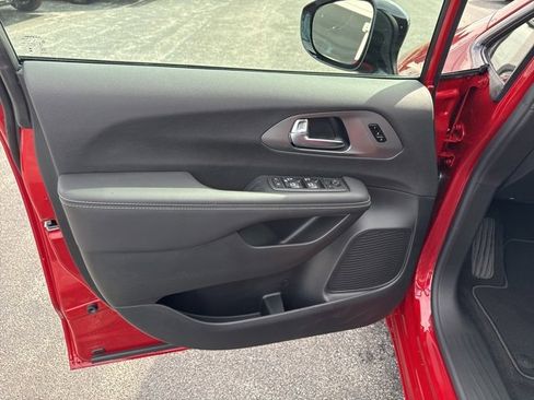 New 2026 Chrysler Pacifica Select image 21