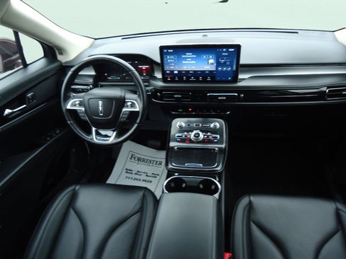 Used 2021 Lincoln Nautilus Standard w/ Equipment Group 101A image 15