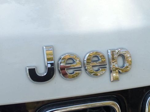 Used 2017 Jeep Compass Latitude w/ Popular Equipment Group image 12