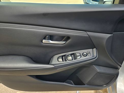 Used 2023 Nissan Sentra SV FWD image 27