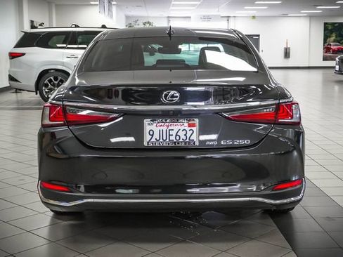 Certified 2024 Lexus ES 250 w/ Accessory Package (Z2) AWD/4WD image 7