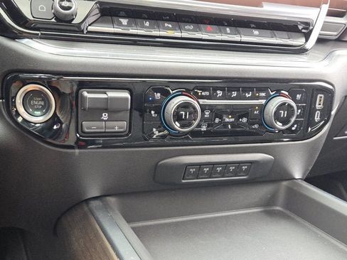 Used 2025 Chevrolet Silverado 3500 High Country w/ High Country Premium Package AWD/4WD image 24