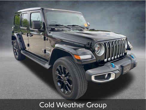 Used 2023 Jeep Wrangler Unlimited Sahara w/ Cold Weather Group AWD/4WD image 2