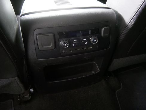 Used 2018 GMC Yukon XL Denali w/ Denali Ultimate Package AWD/4WD image 23