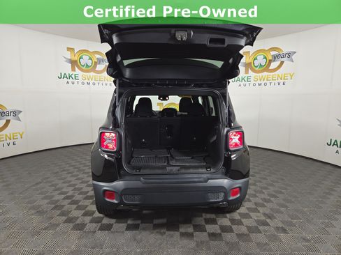 Certified 2022 Jeep Renegade Altitude w/ Convenience Group AWD/4WD image 34