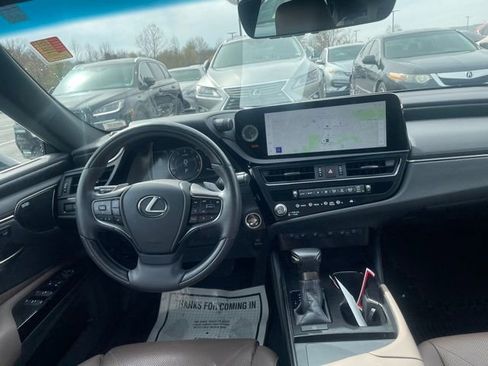 Used 2023 Lexus ES 350 Ultra Luxury w/ Accessory Package (Z1) image 8