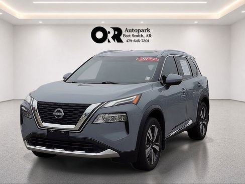 Used 2023 Nissan Rogue Platinum w/ Platinum Premium Package FWD image 2