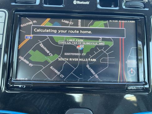 Used 2016 Nissan Leaf SV image 29