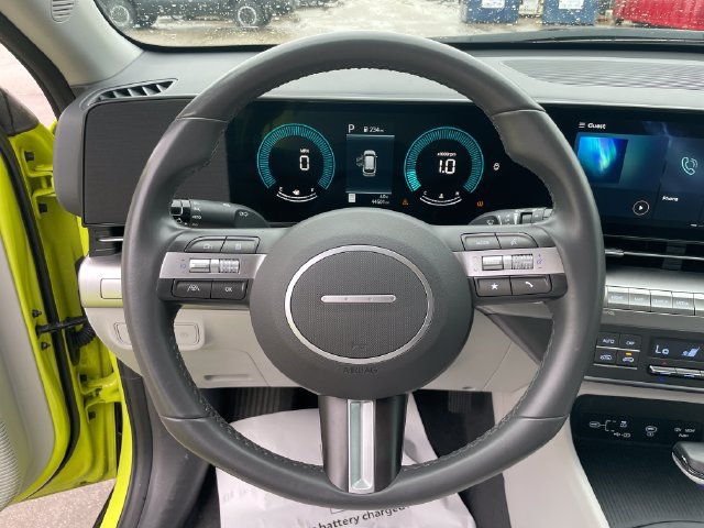 Used 2025 Hyundai Kona SEL AWD/4WD image 25