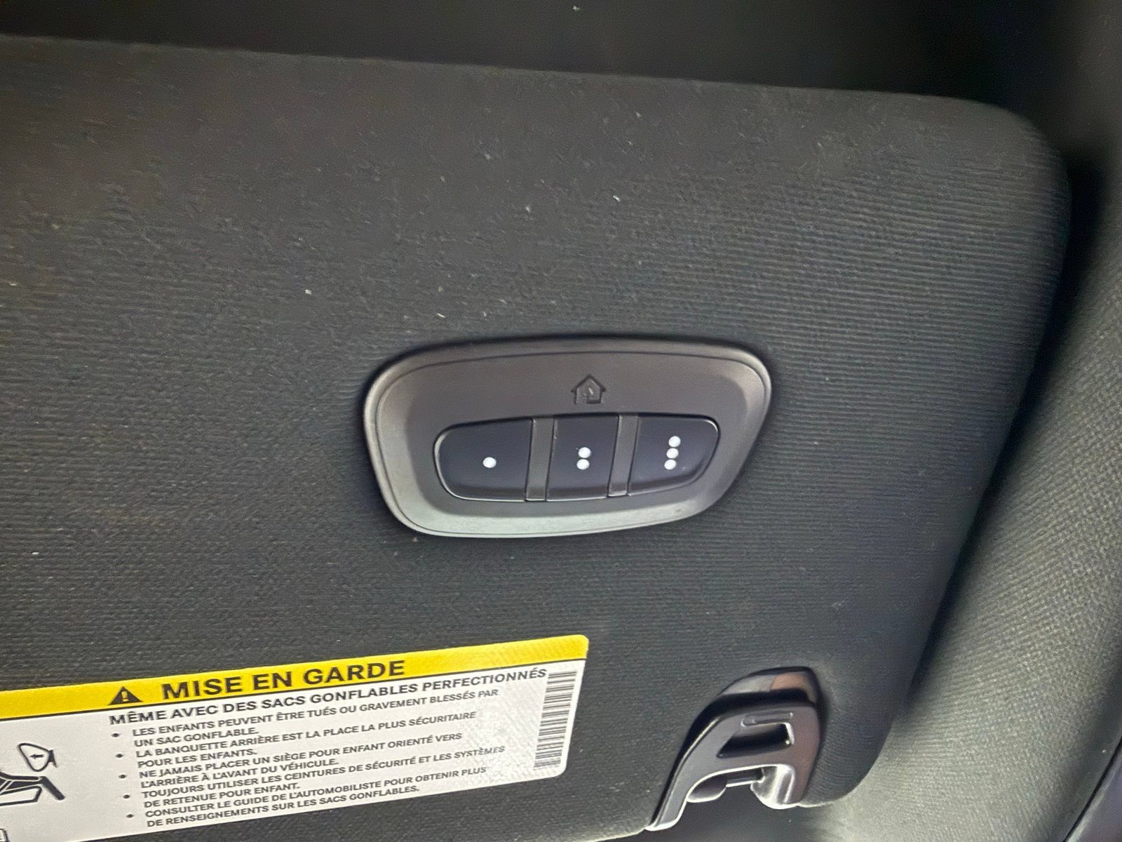 Used 2025 RAM 2500 Laramie AWD/4WD image 23