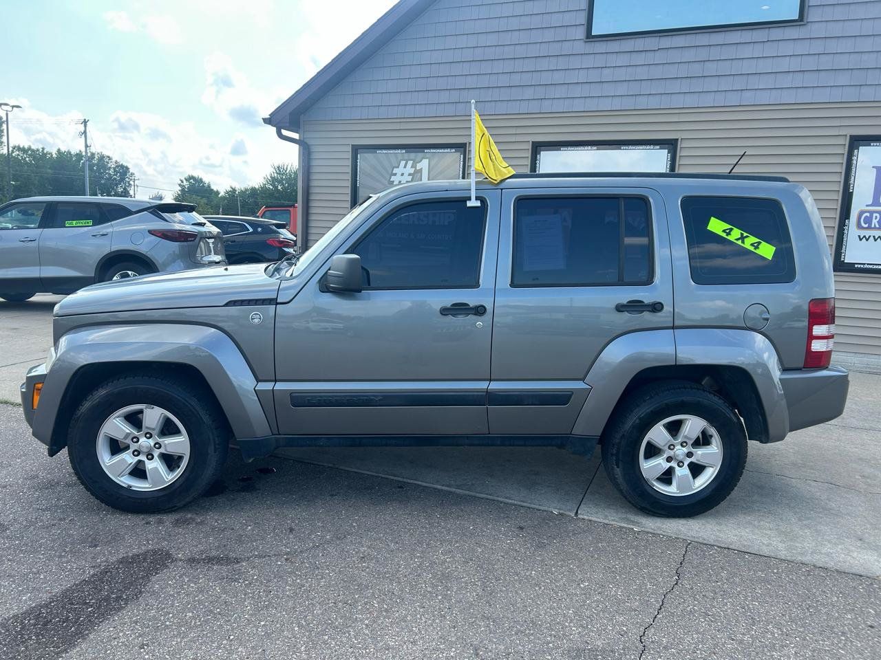 Used 2012 Jeep Liberty Sport AWD/4WD image 8