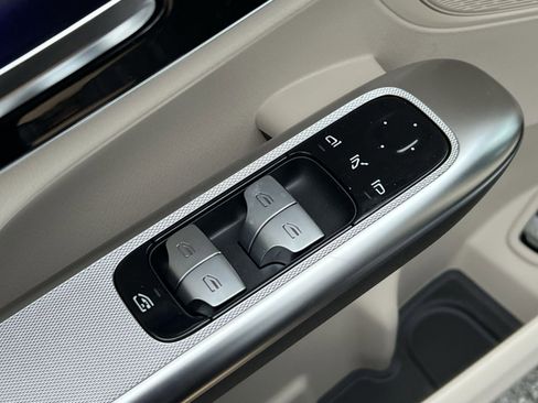 New 2026 Mercedes-Benz GLC 300 4MATIC image 13