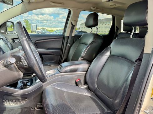 Used 2015 Dodge Journey R/T w/ Flexible Seating Group AWD/4WD image 11