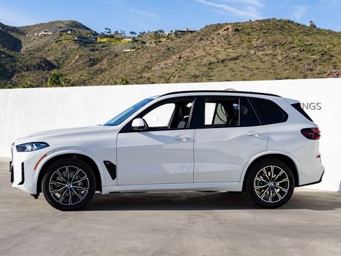 Certified 2025 BMW X5 xDrive40i w/ M Sport Package image 3